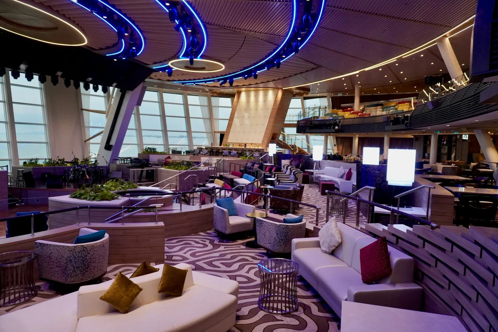 Lounge and Music